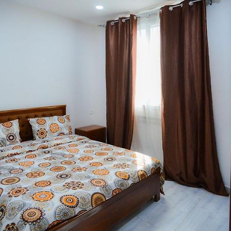 Hostel Les Pins Alger Ngoại thất bức ảnh