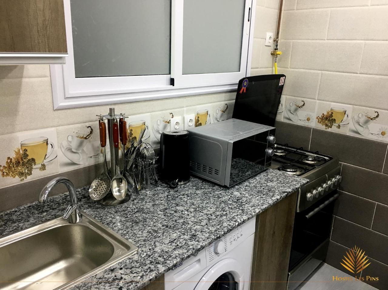 Hostel Les Pins Alger Ngoại thất bức ảnh